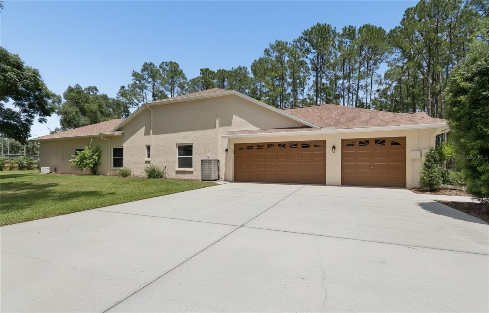 18811 Victor Manuel Dr photo 5