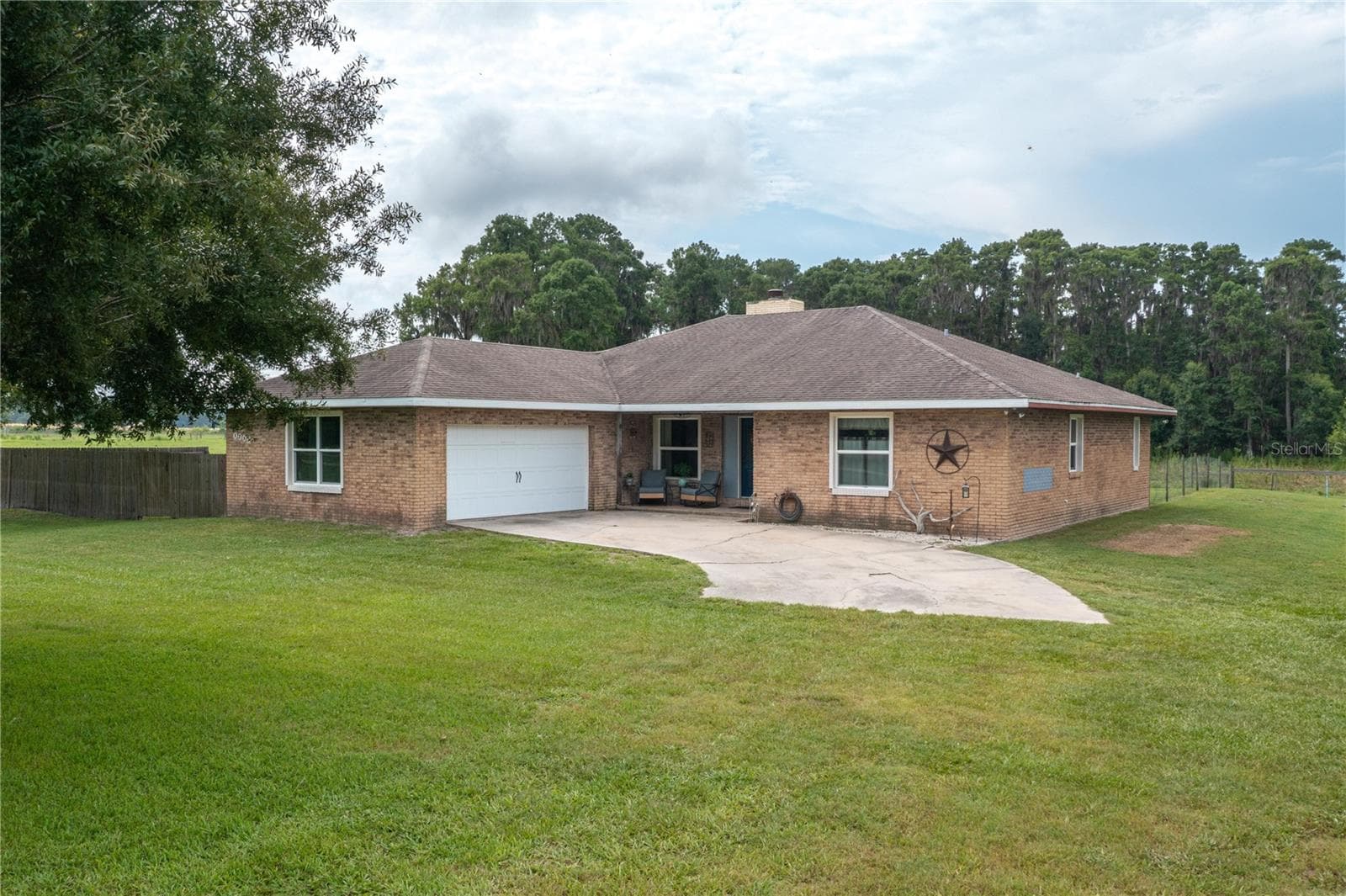1755 Beth Ln