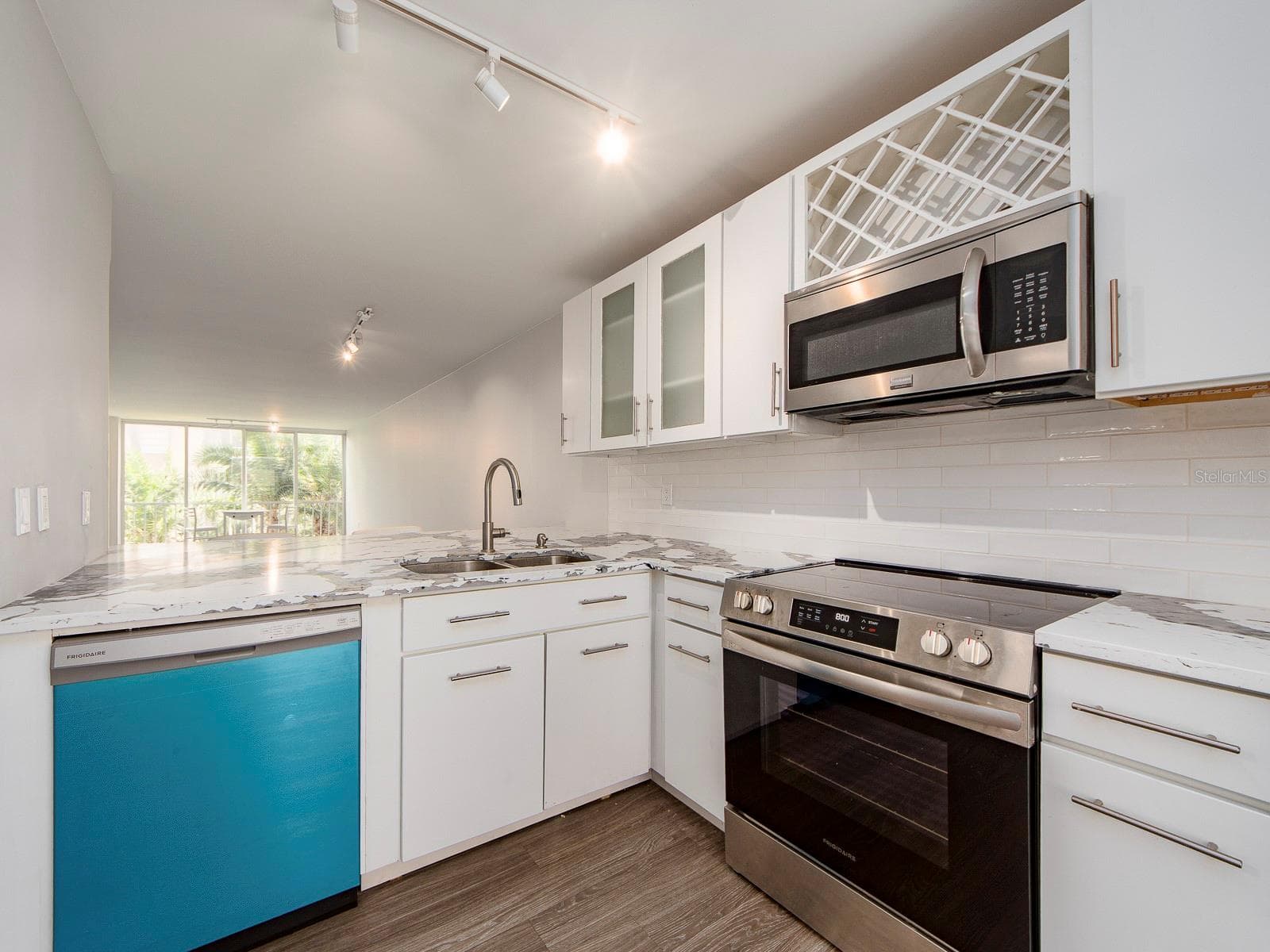 121 Island Way #334 photo 5