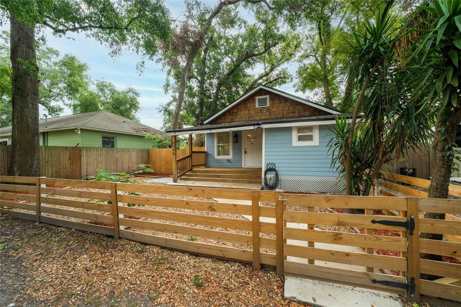 6704 N Taliaferro Ave photo 3
