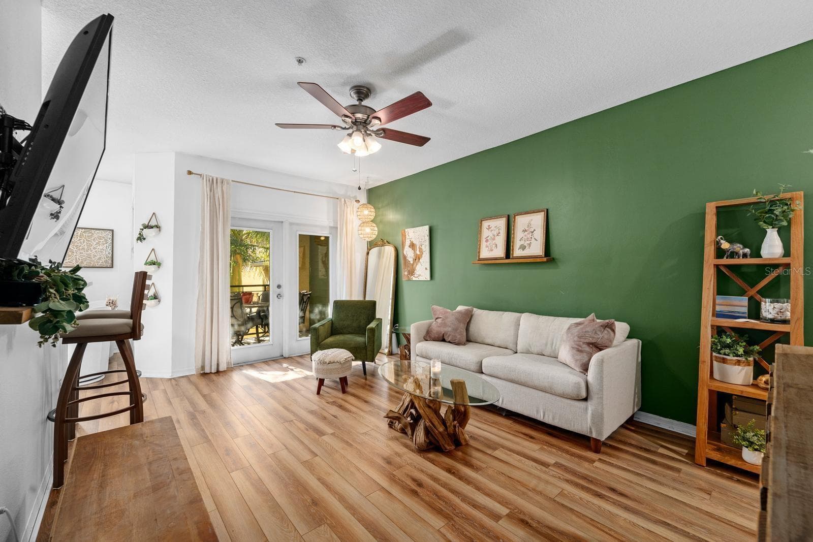 2010 E Palm Ave #14317 photo 4