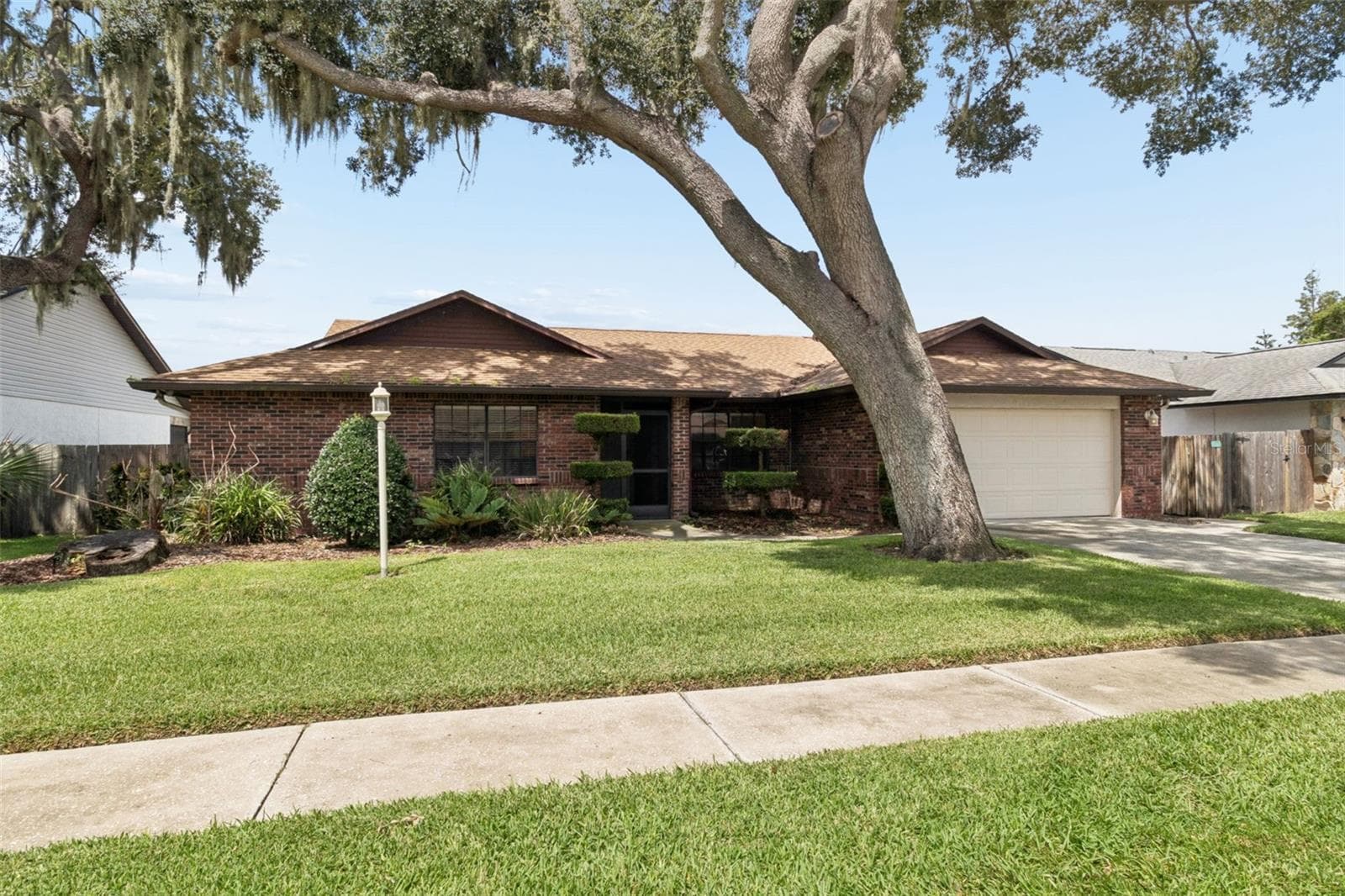 653 Timber Pond Dr photo 5