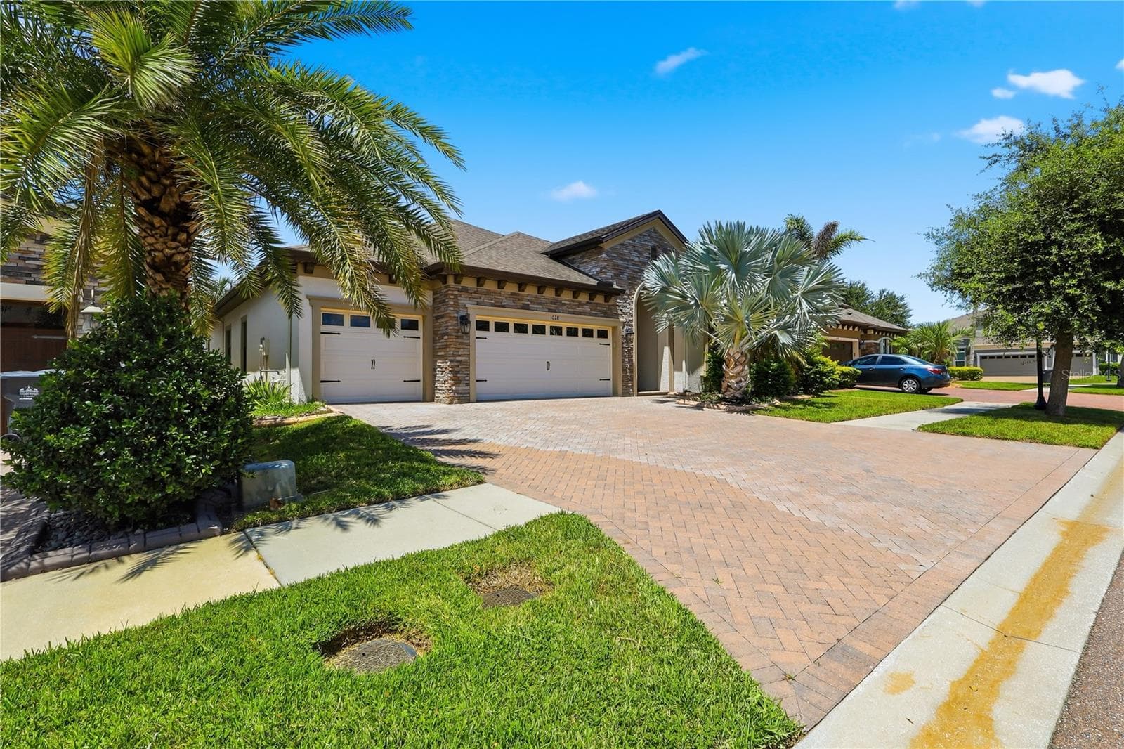 1028 Coretto Ave photo 3
