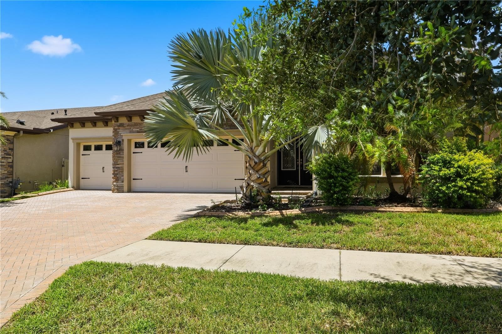 1028 Coretto Ave photo 4