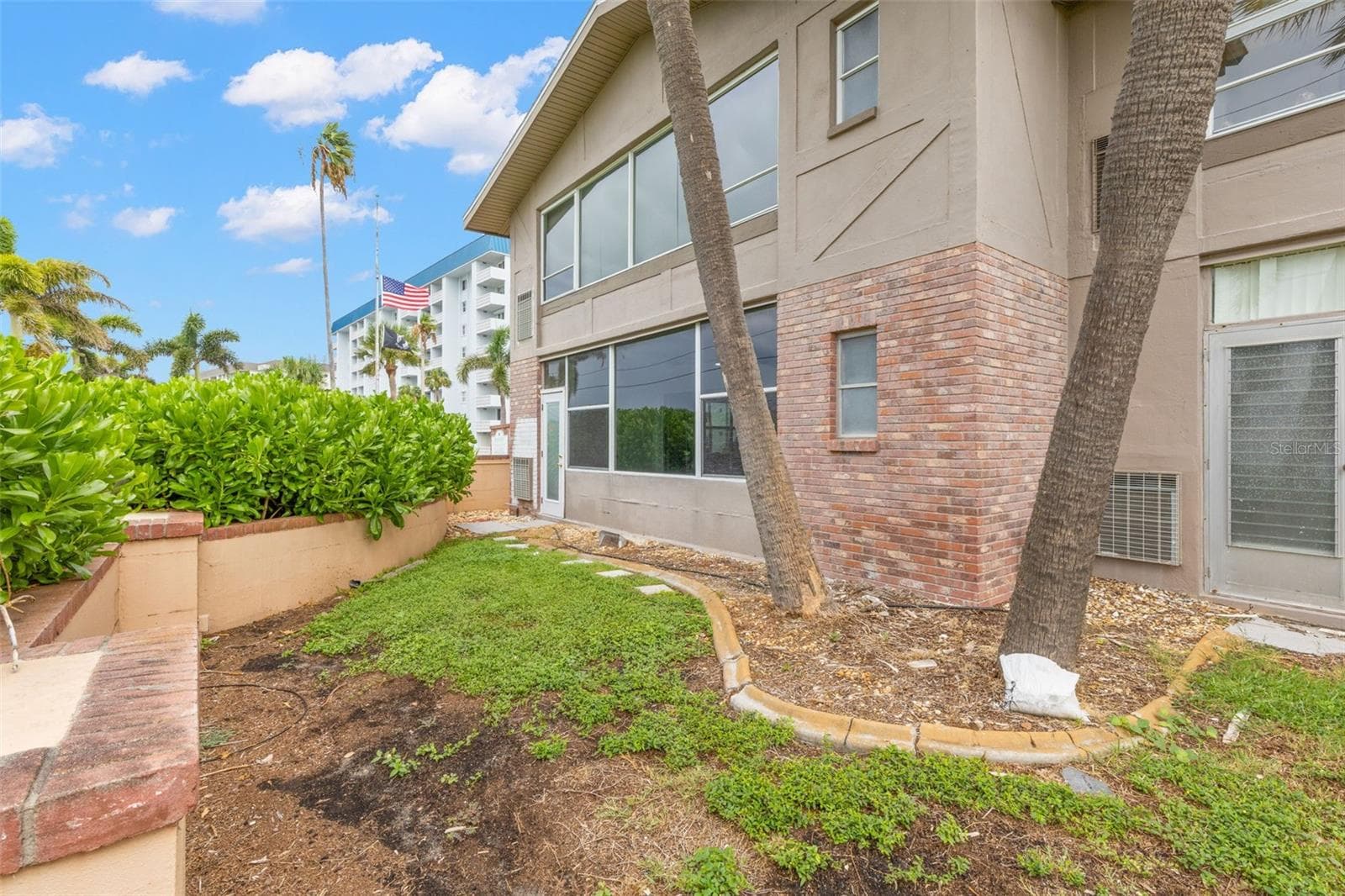 2 Causeway Blvd #101