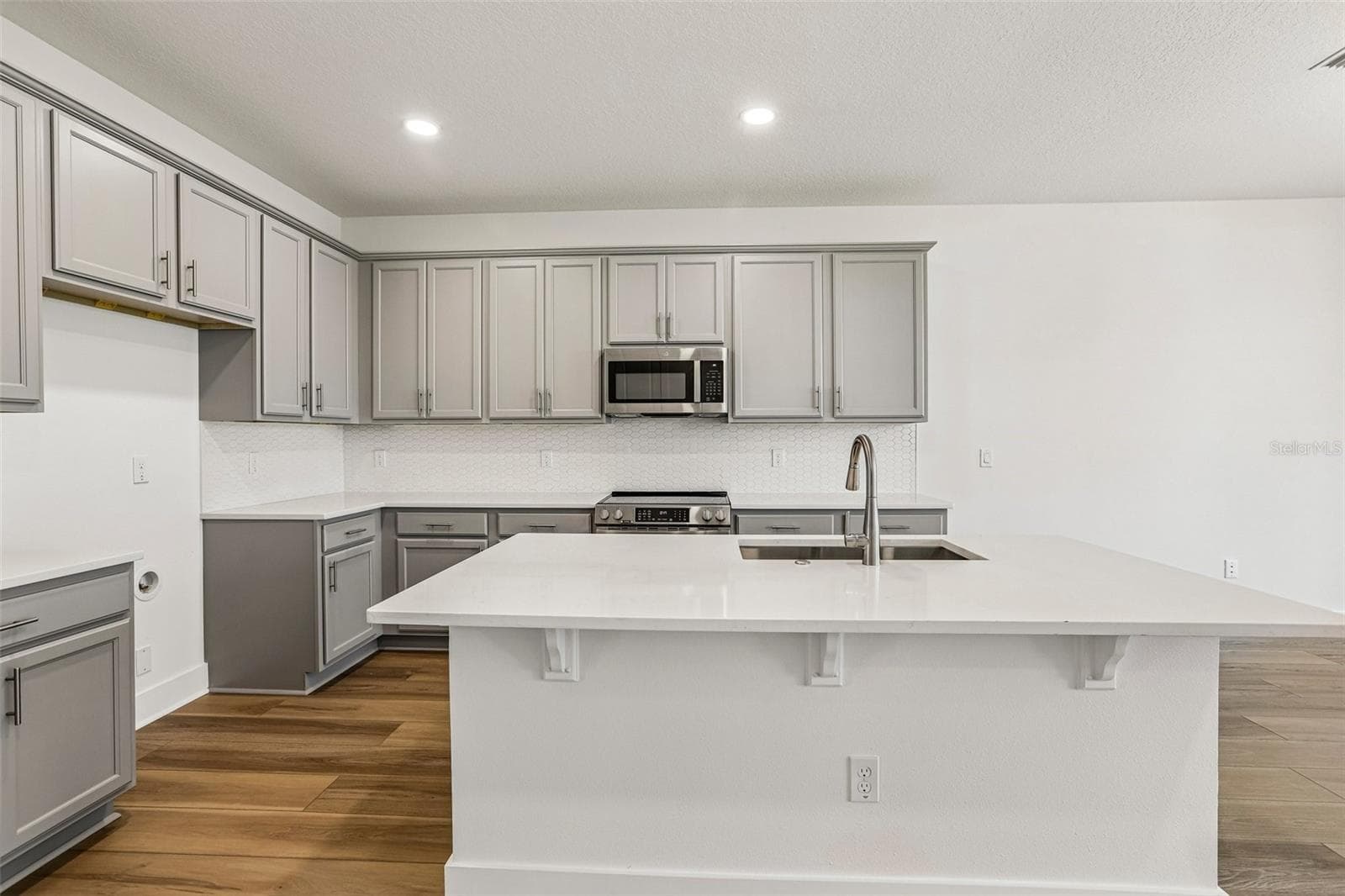 31850 Clover Fin CT