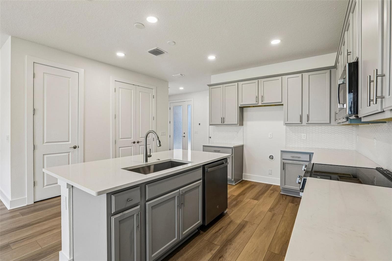 31850 Clover Fin CT photo 5