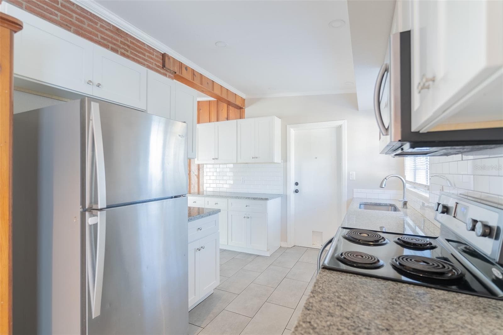 495 Avenue F SE photo 5