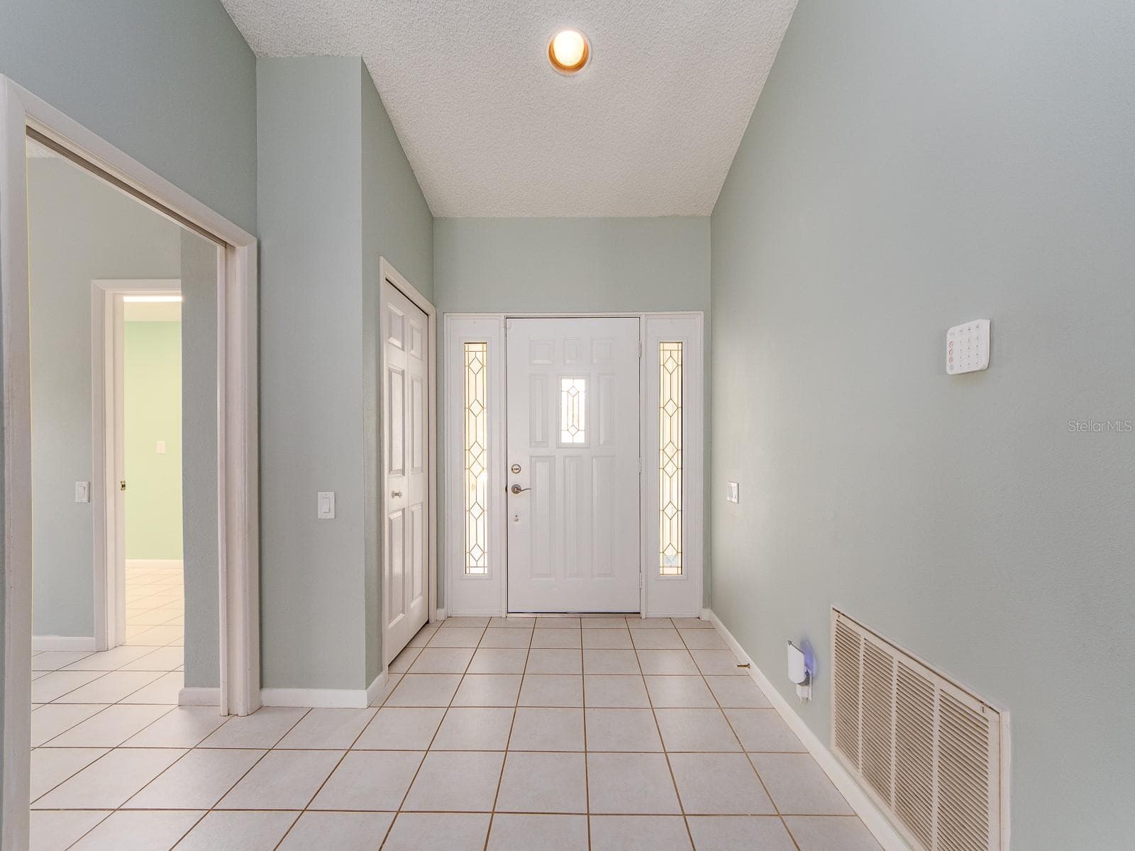 1612 Midnight Pass Way photo 3