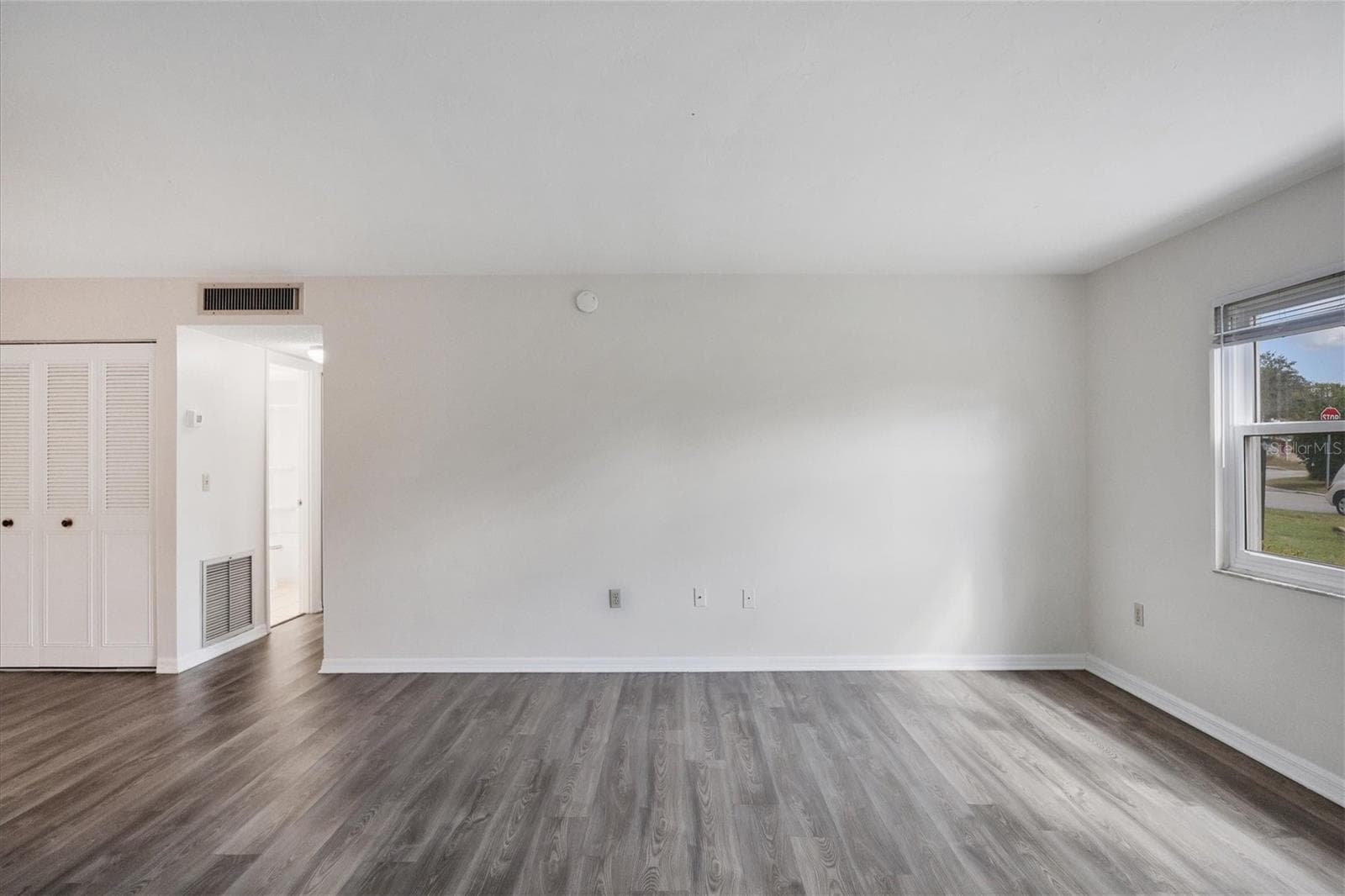 5800 Hollywood Blvd #312 photo 4