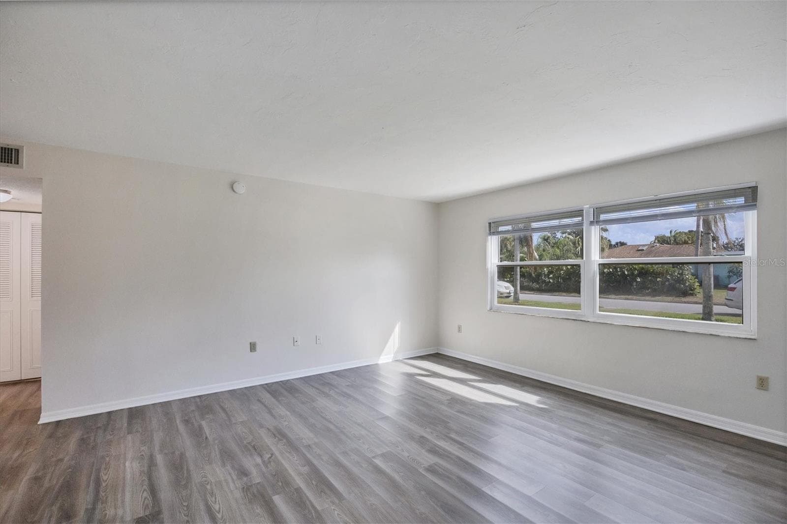 5800 Hollywood Blvd #312 photo 5
