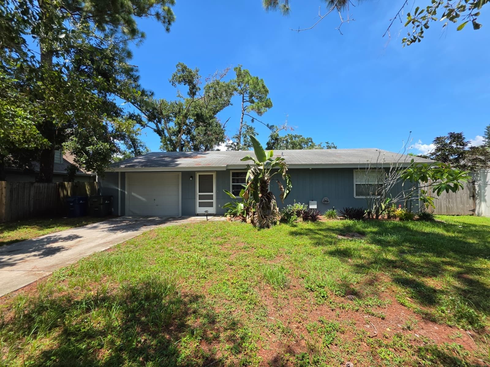 3977 Vana Dr