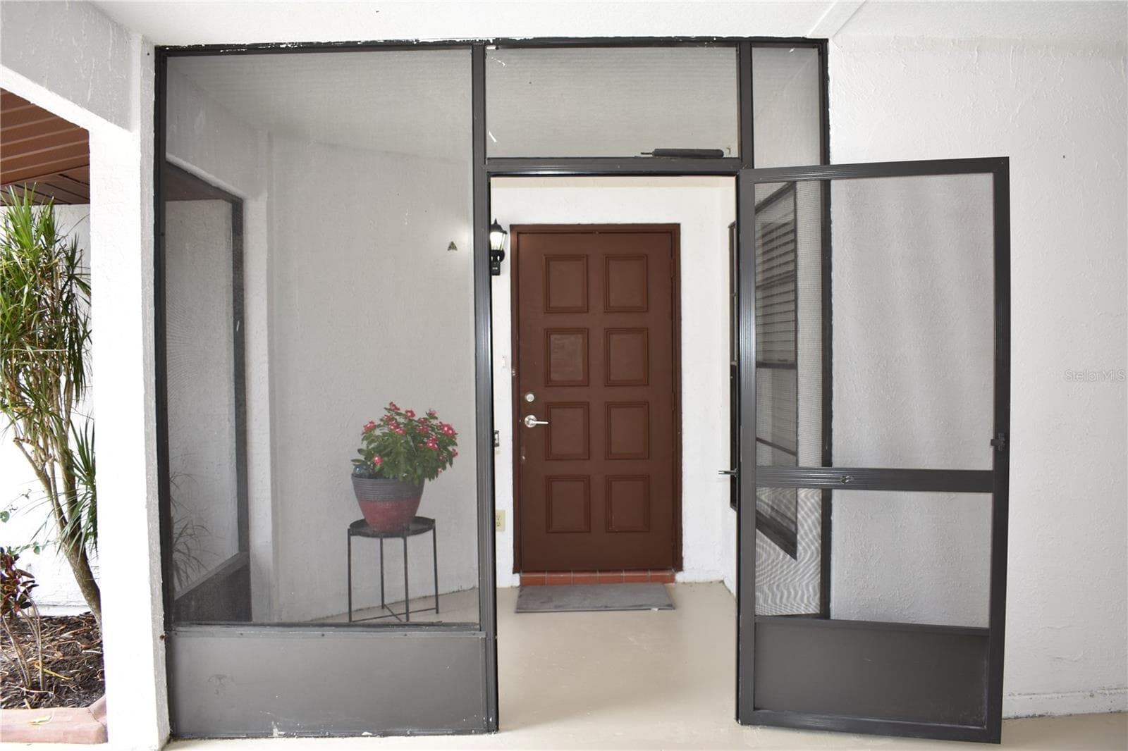 1702 Aura CT