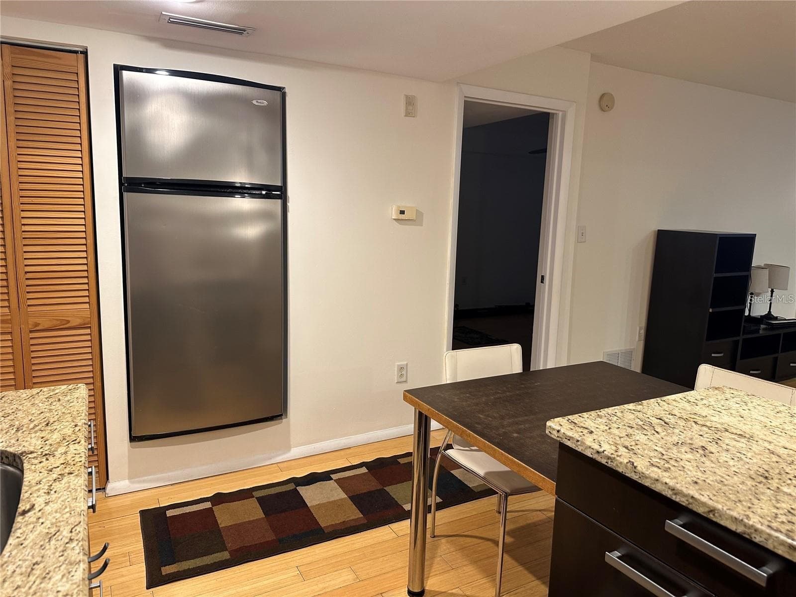 701 S Madison Ave #410 photo 5