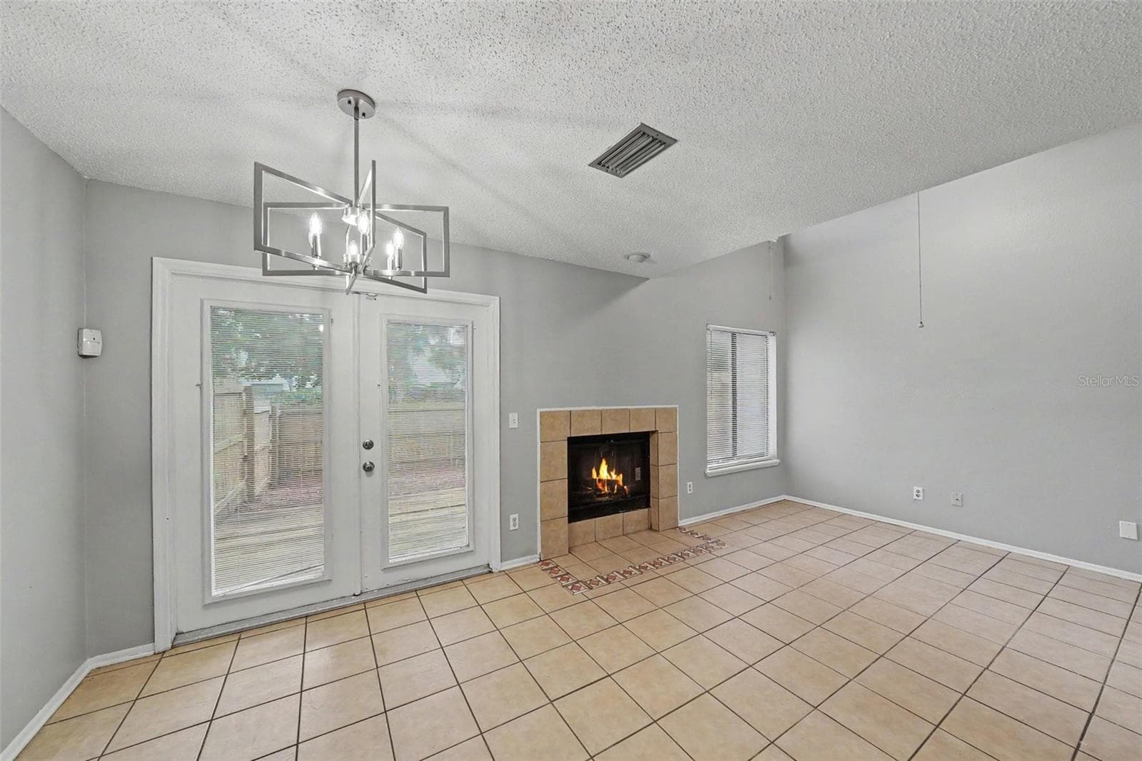 12409 Titus CT photo 4