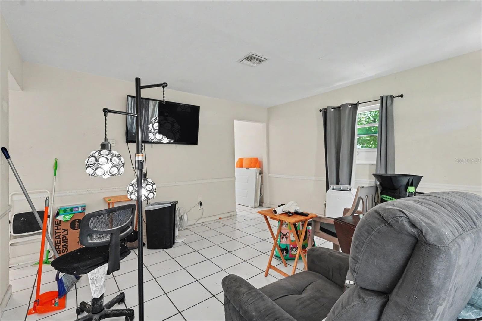 308 E Althea Ave photo 4