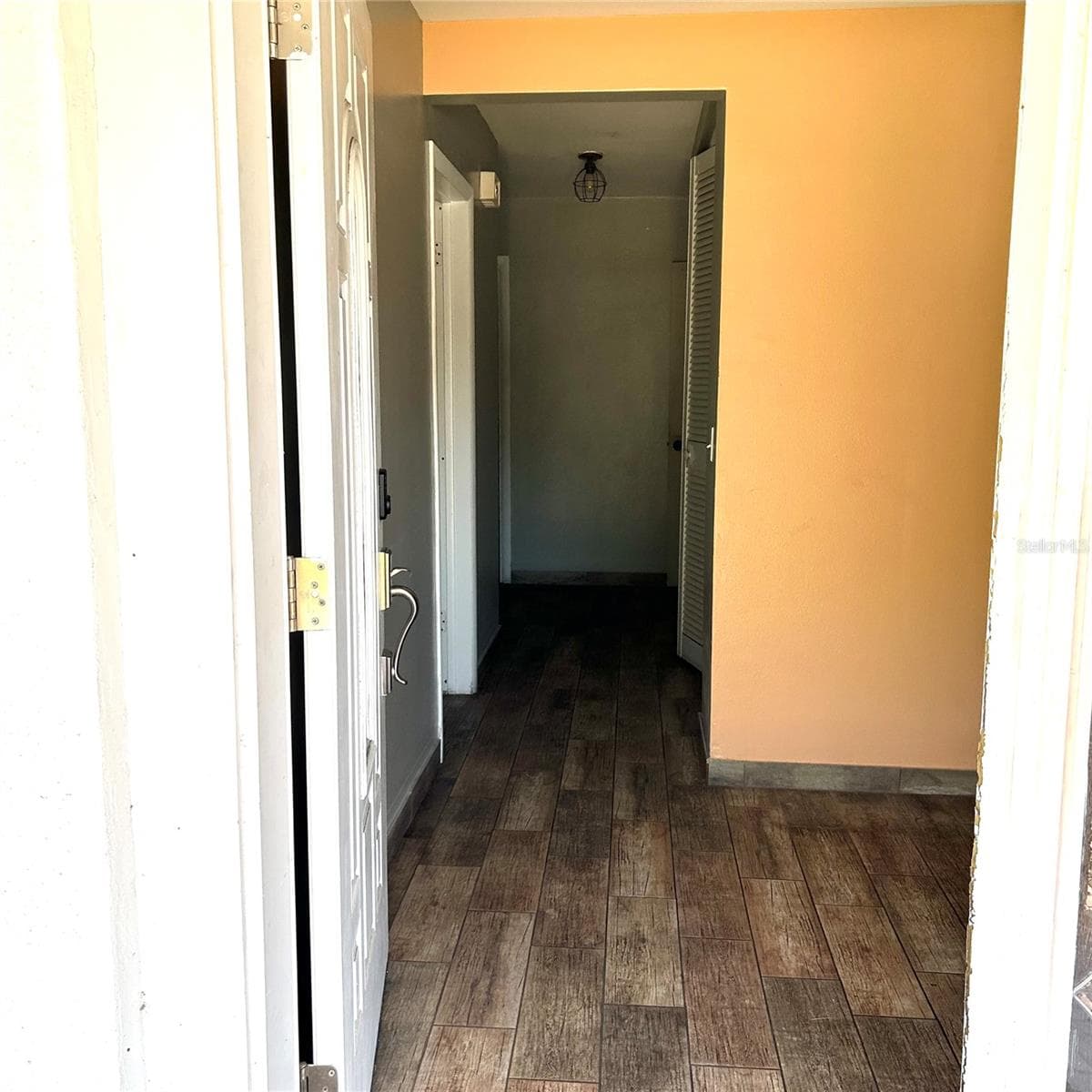 2152 Greenbriar Blvd photo 3