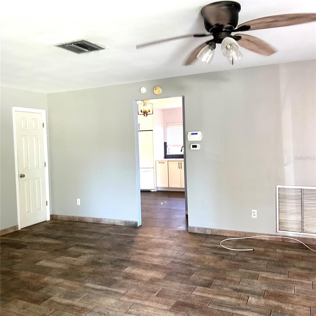 2152 Greenbriar Blvd photo 4