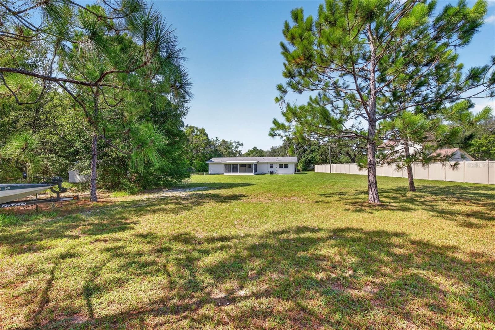 7502 Pond Cir photo 5