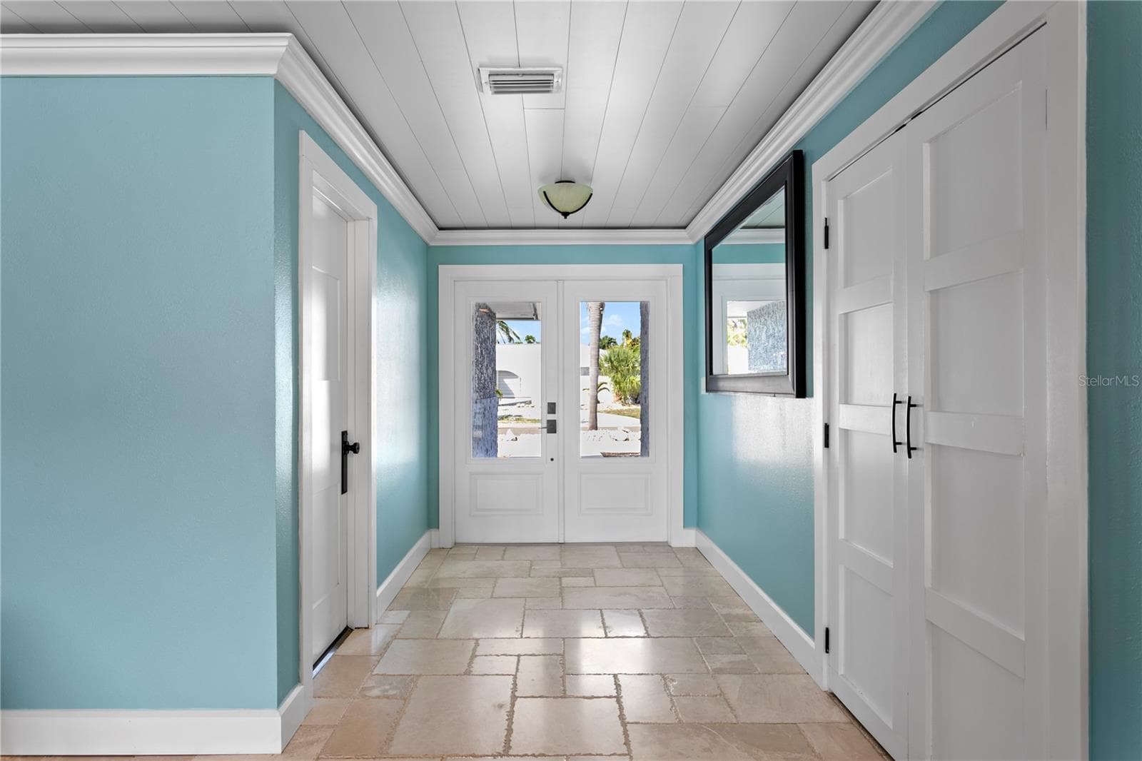 10038 S Yacht Club Dr photo 5