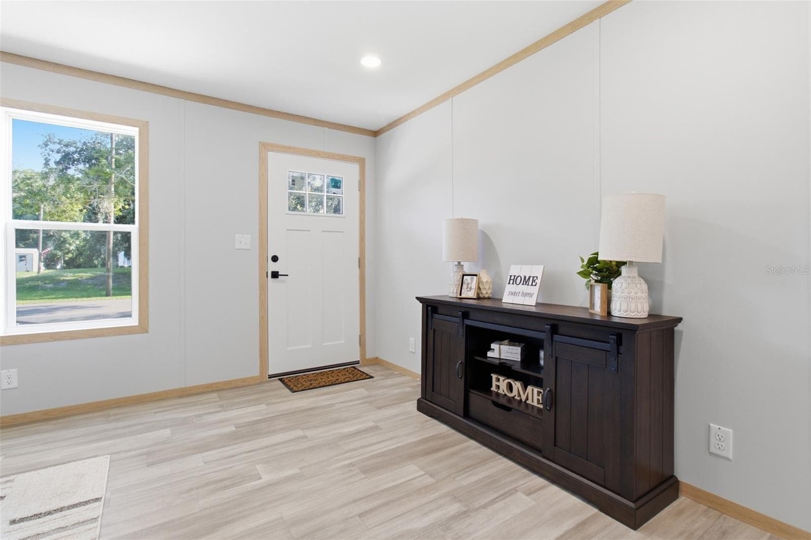 18104 Nicholas Ave photo 4