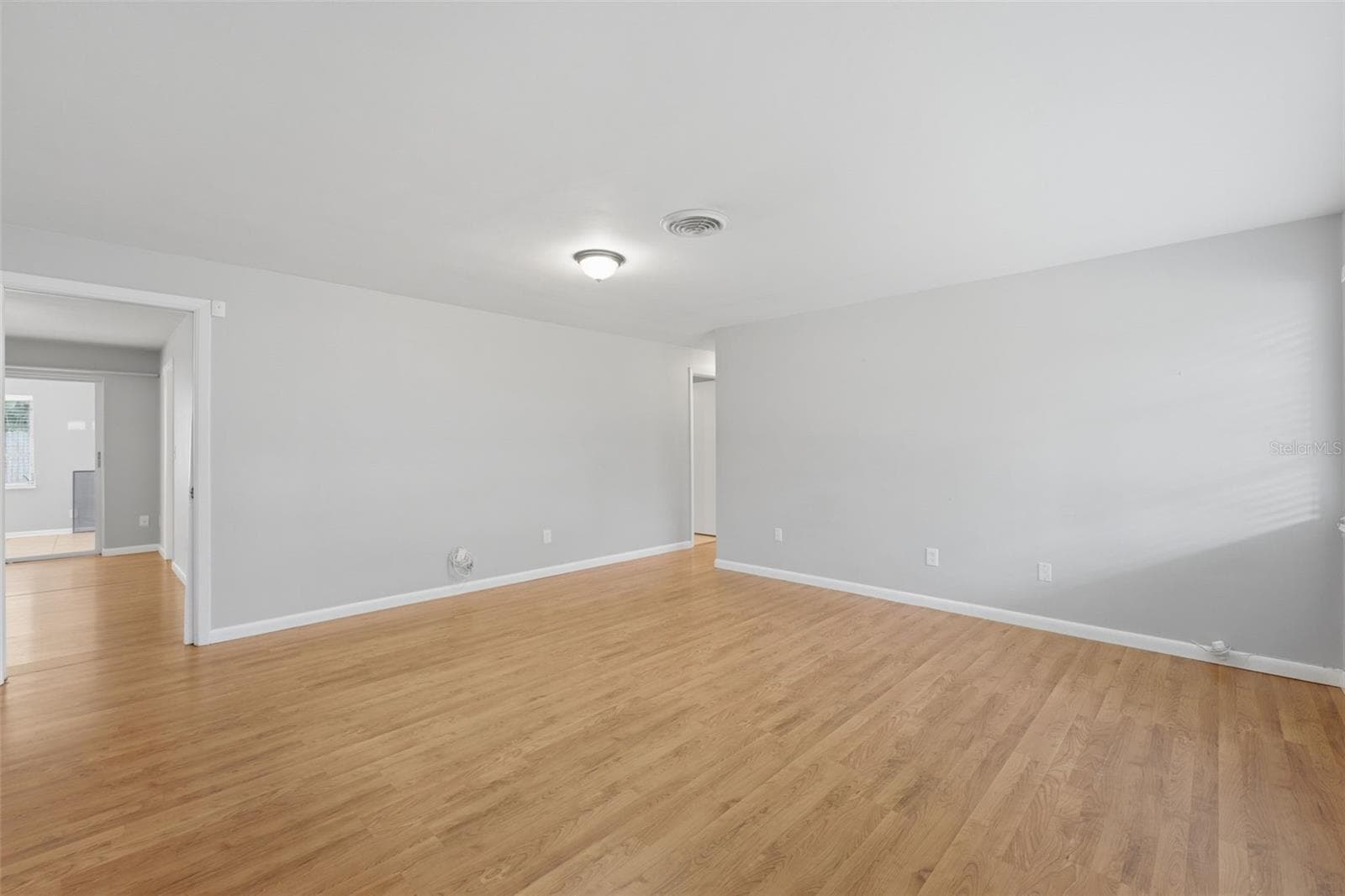 1387 Bellevue Blvd photo 3