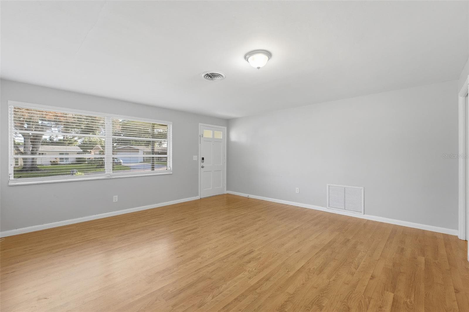 1387 Bellevue Blvd photo 5