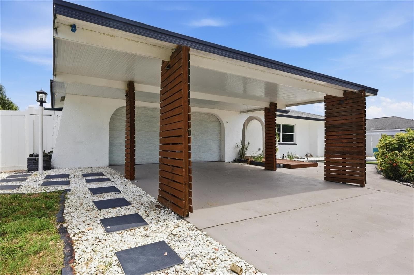 3615 Egerton Cir photo 4