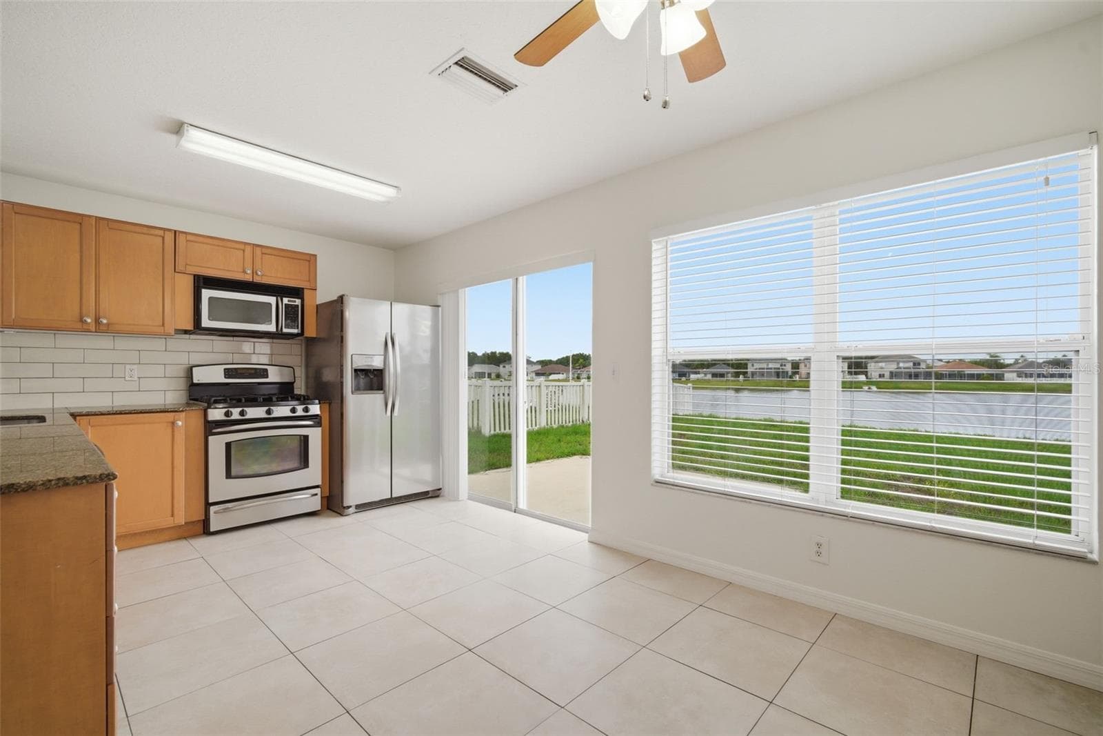 10604 Lakeside Vista Dr photo 3
