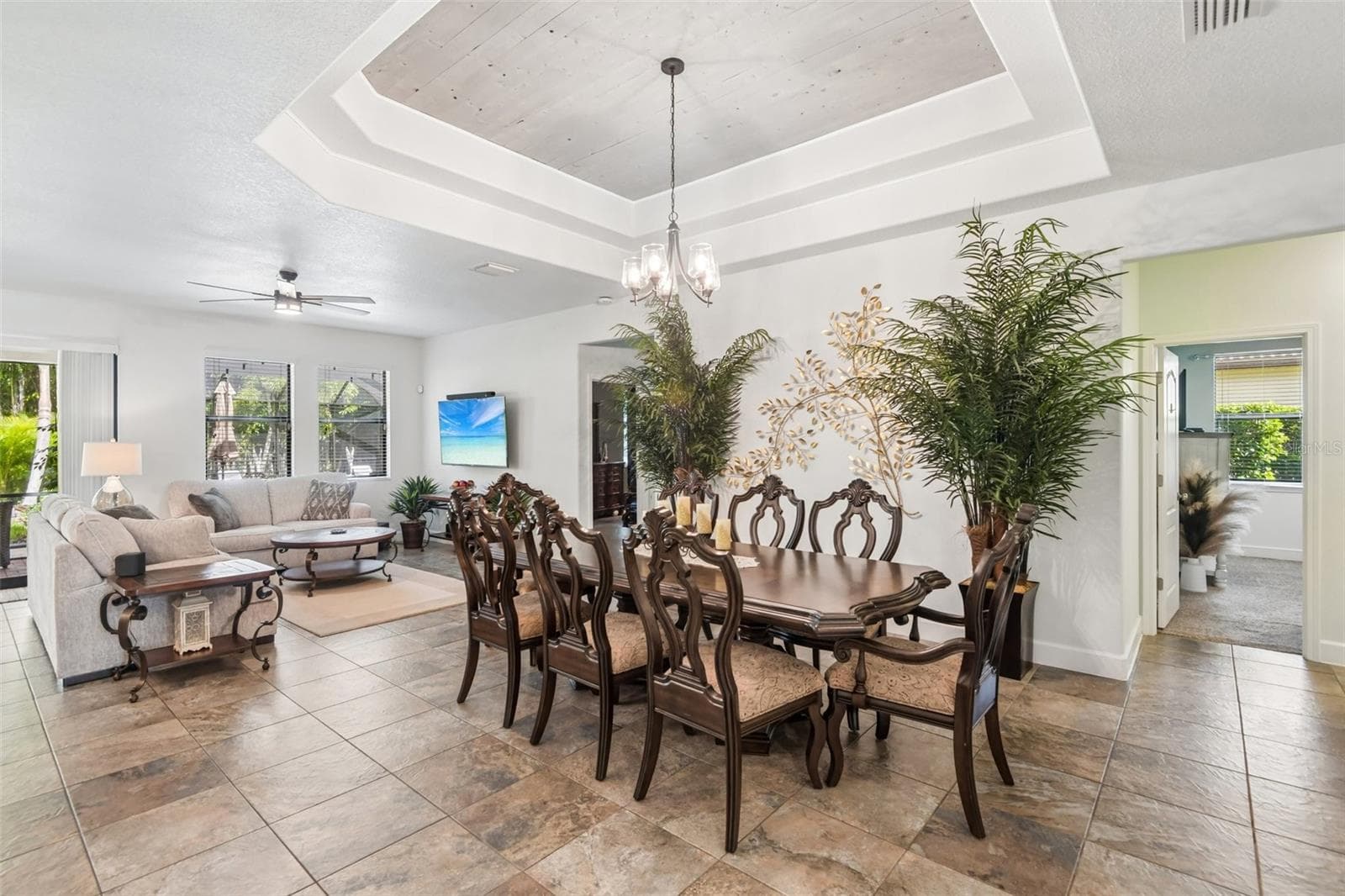 4586 Grand Lakeside Dr