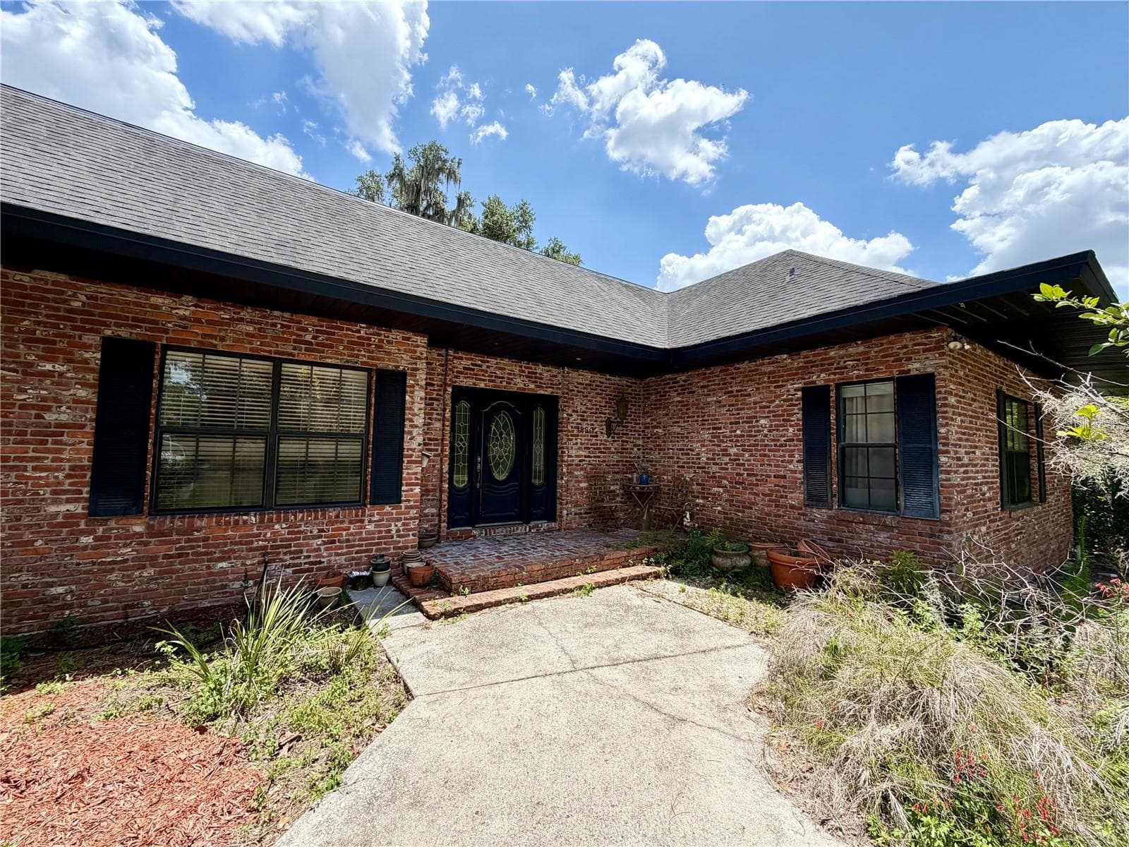 1880 Hermosa Ave photo 3