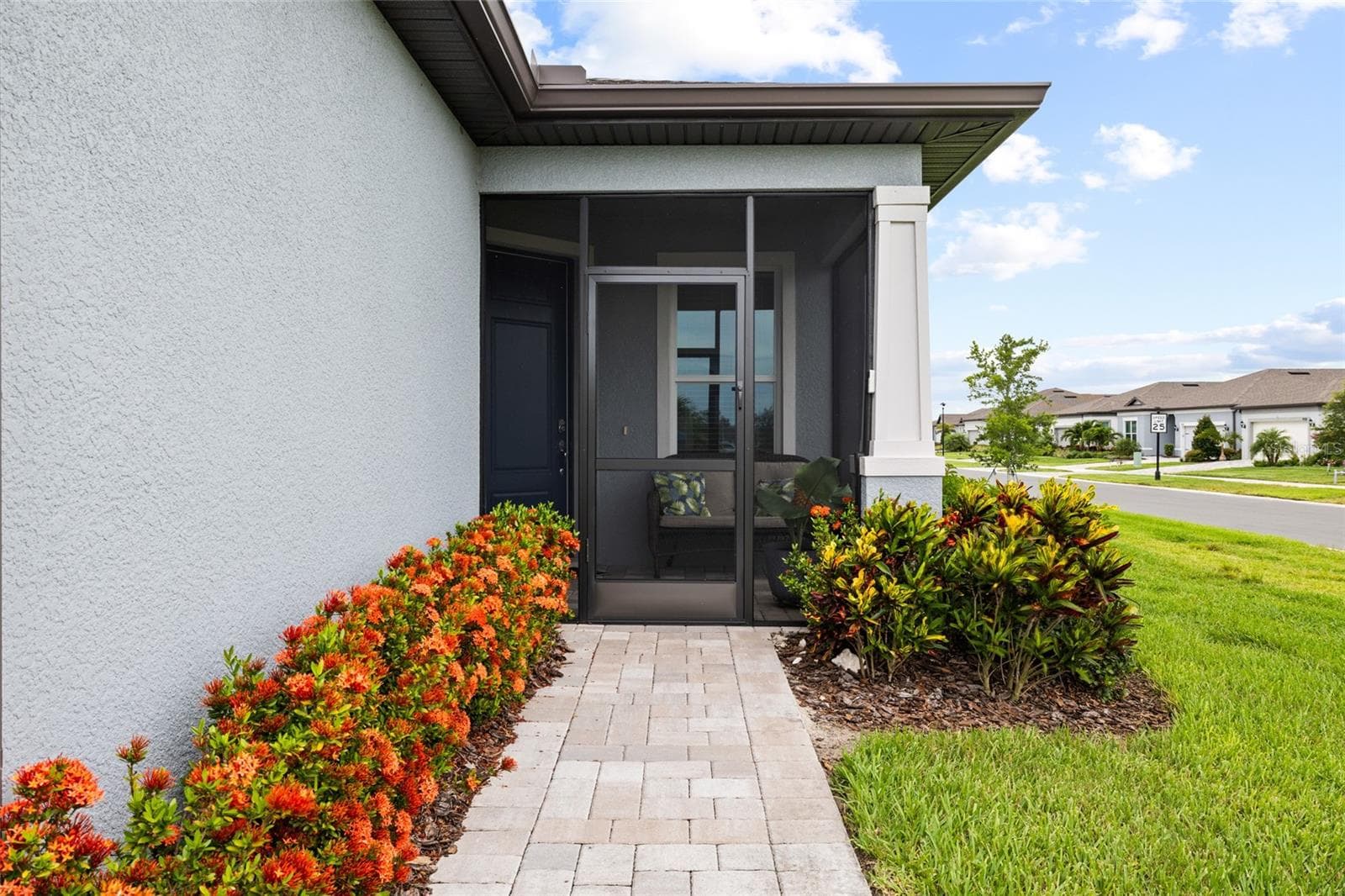 9454 Ballaster Pointe Loop photo 4