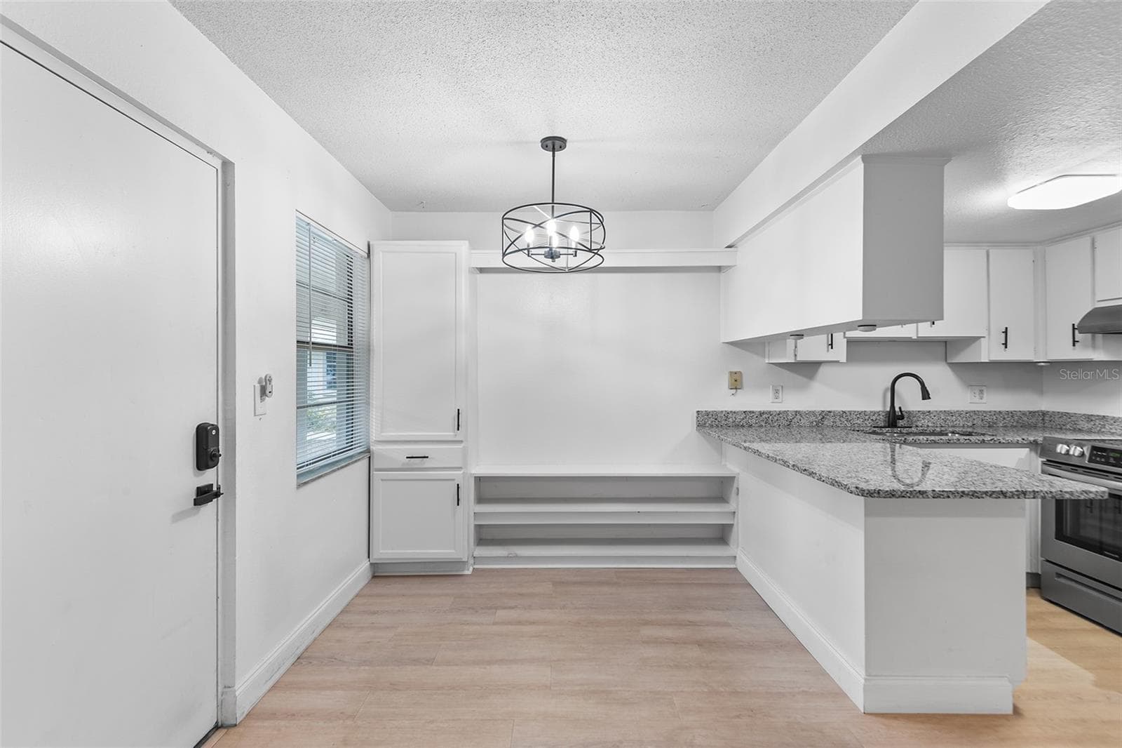 555 62nd St S #106 photo 3