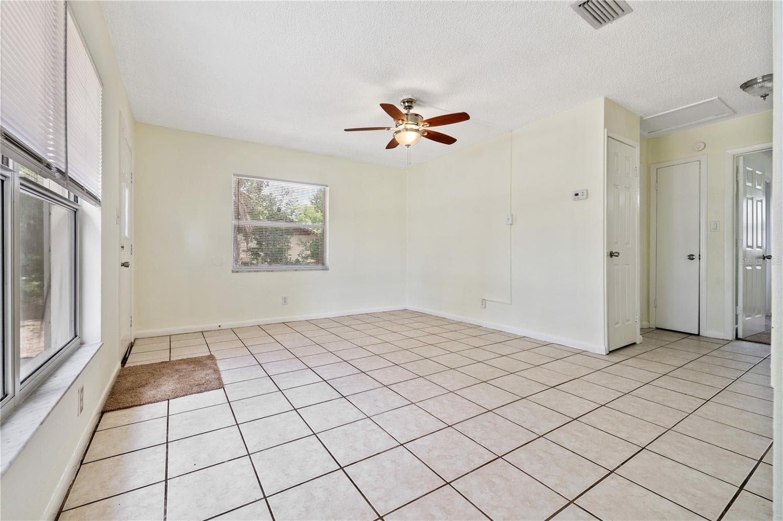 5225 Peach Ave photo 5
