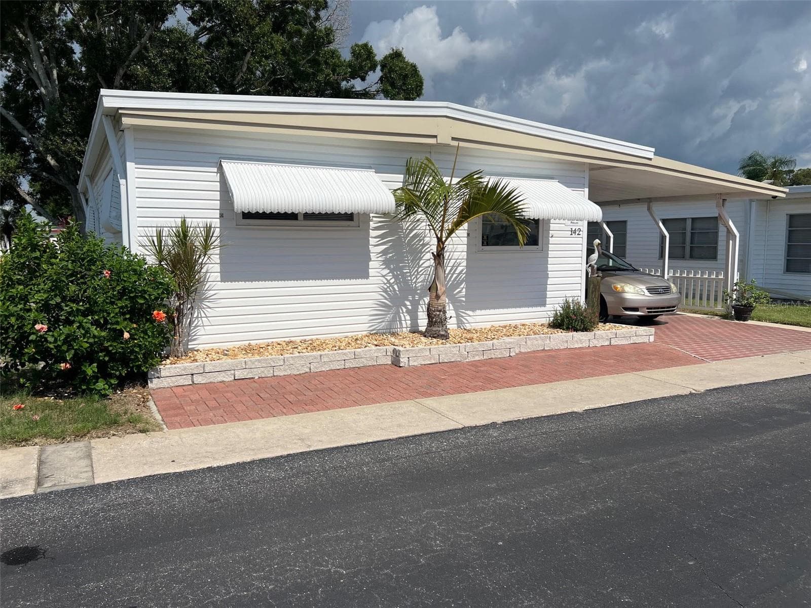 142 Fern Palm St photo 3