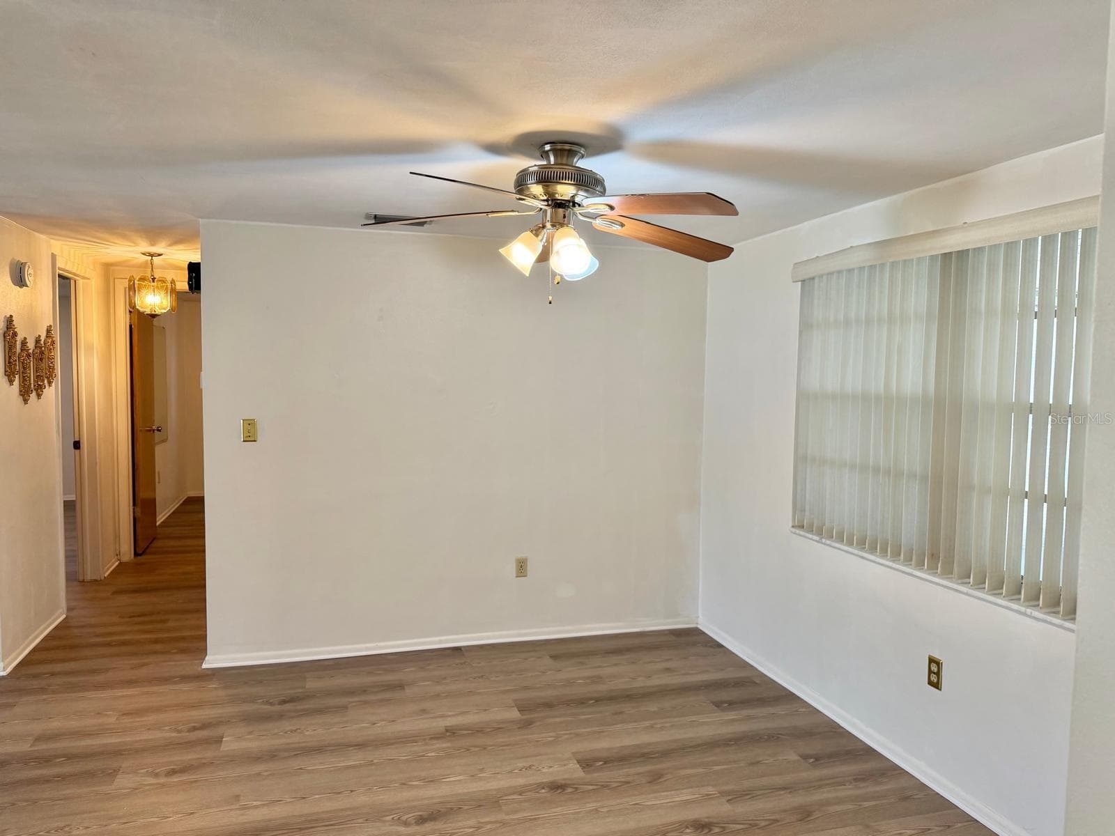 7434 Neva Ln photo 3