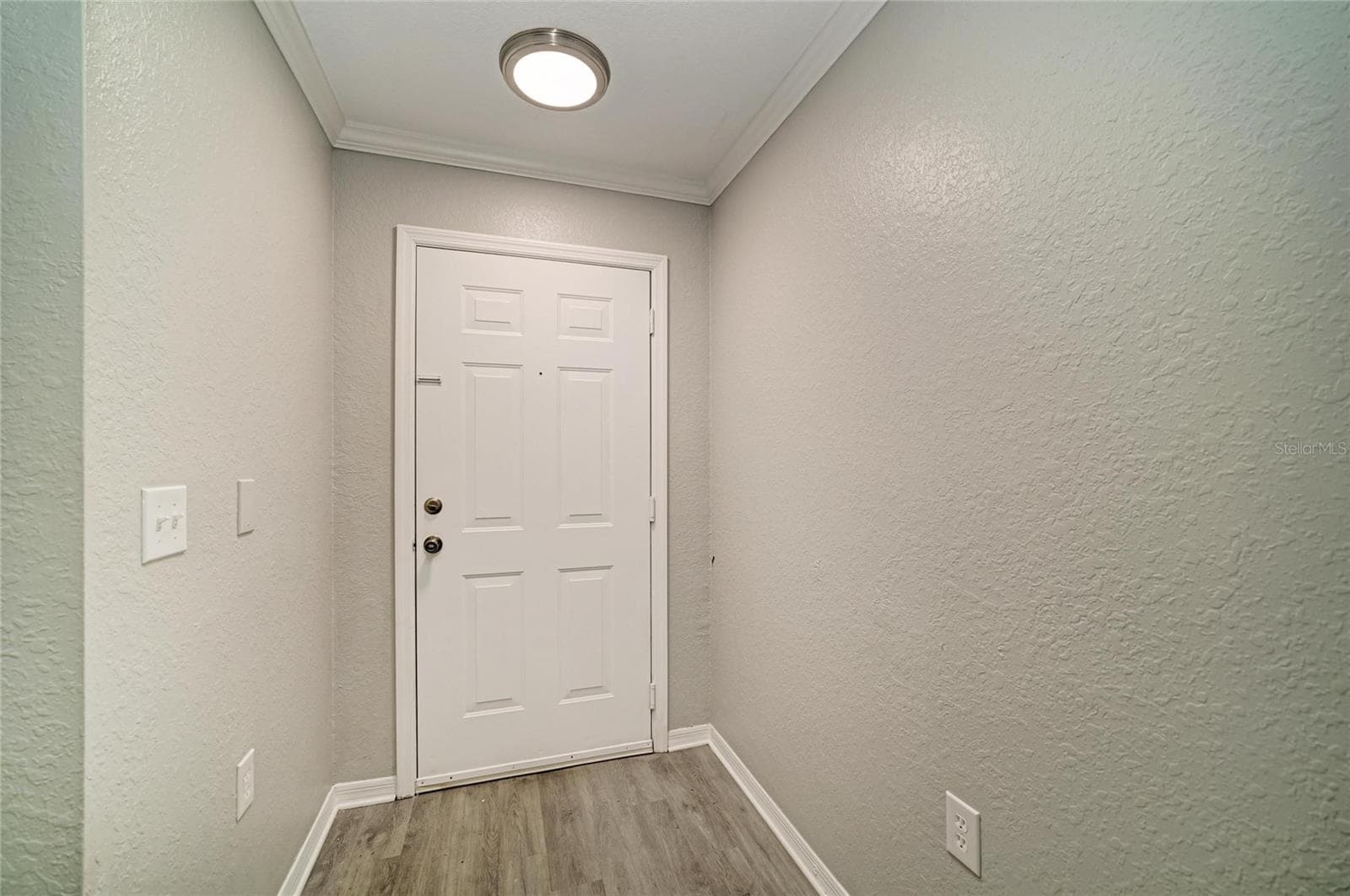 8932 Manor Loop #102 photo 5