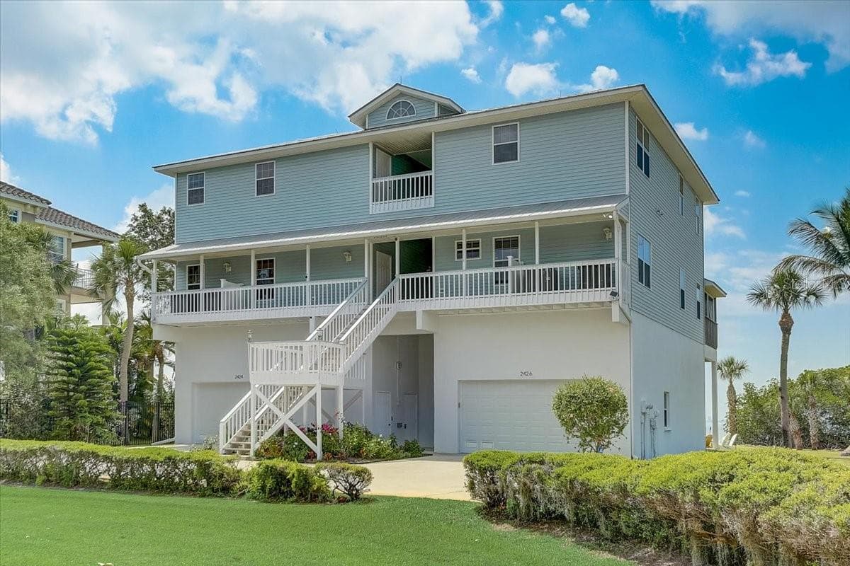 2424 Bay Dr #2424/2426
