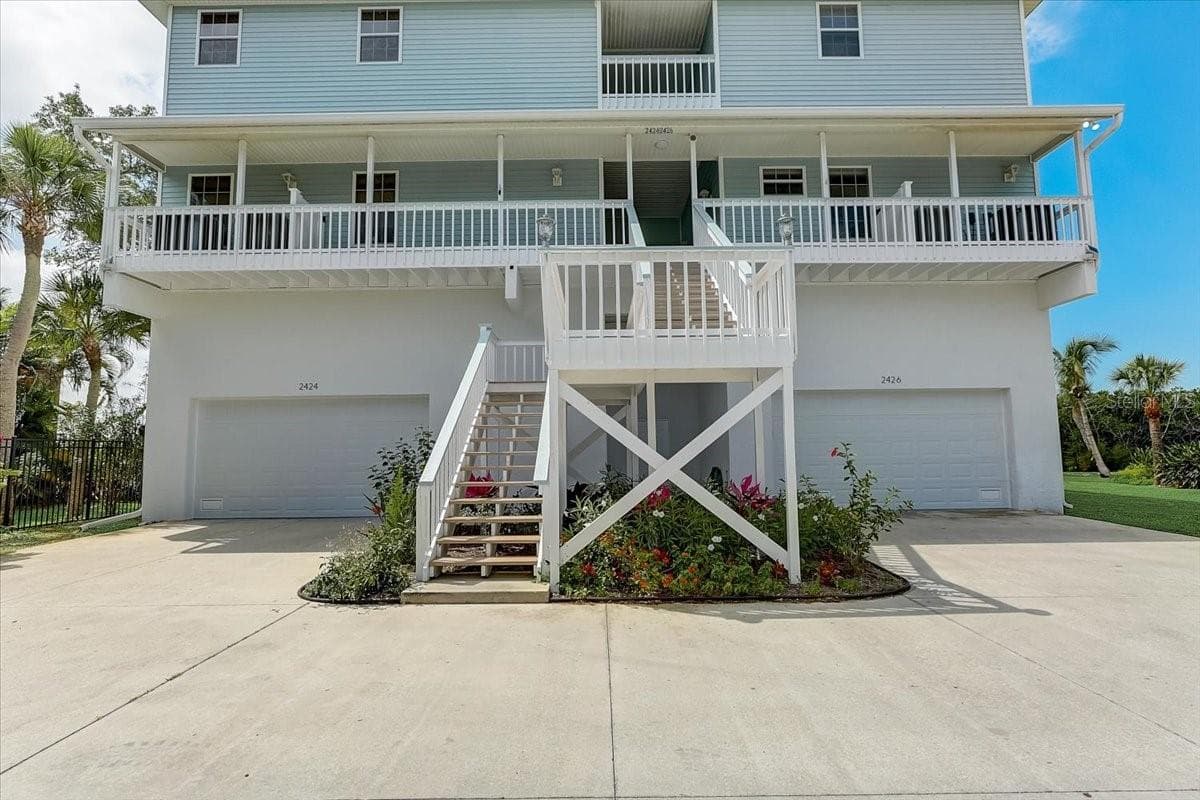 2424 Bay Dr #2424/2426 photo 3