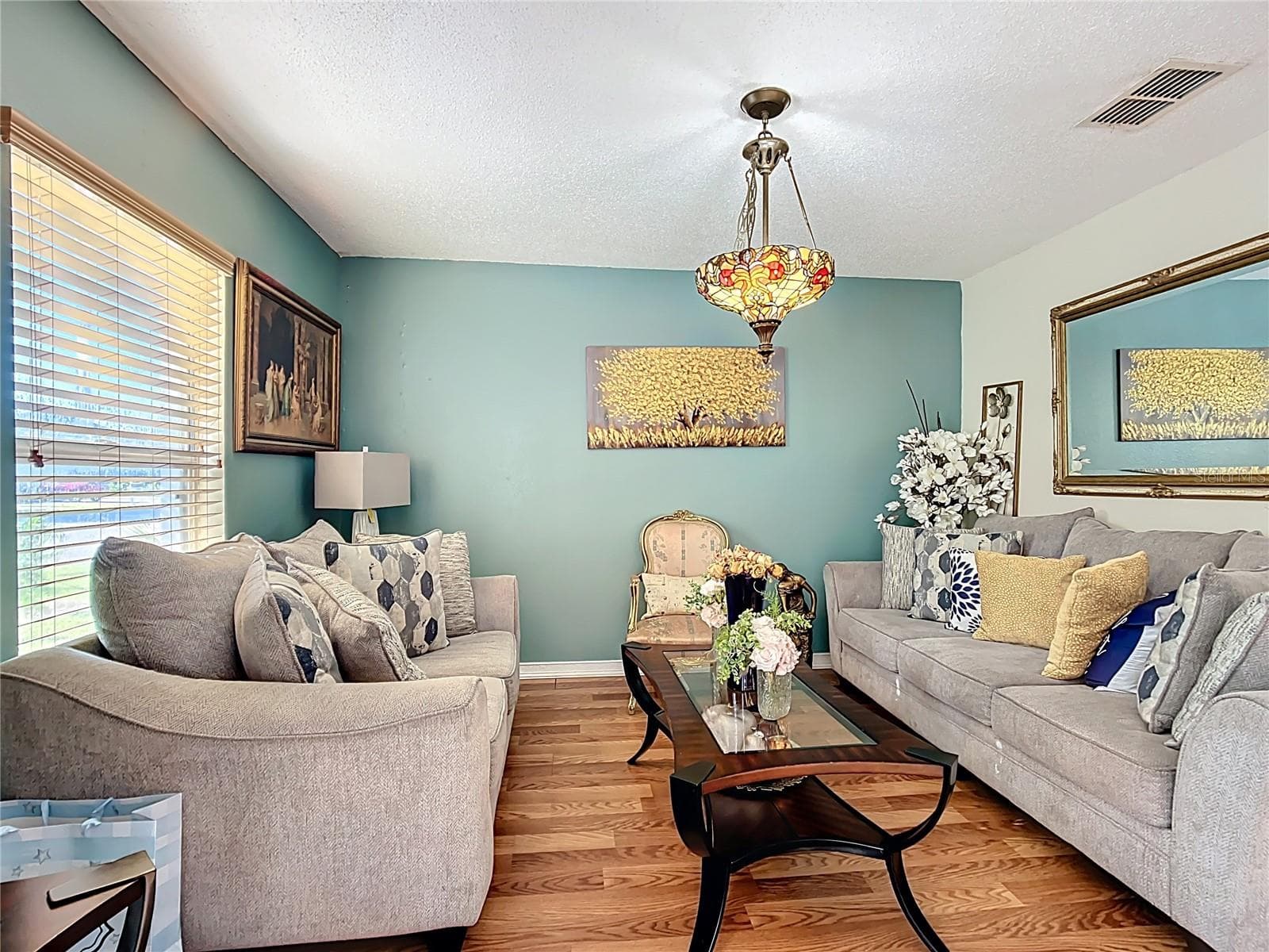 5009 Strada Dr photo 3