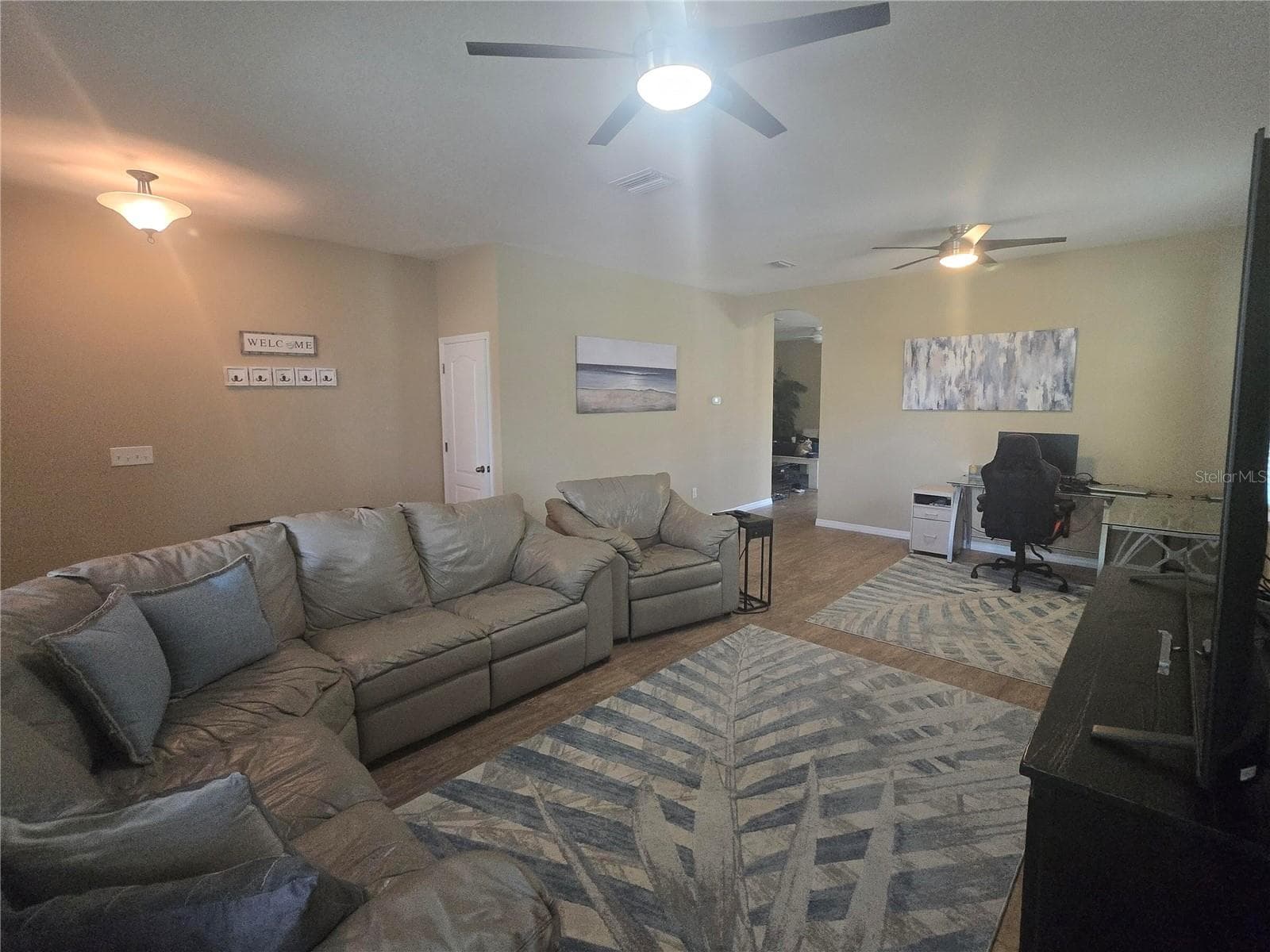 8451 Karpeal Dr photo 4