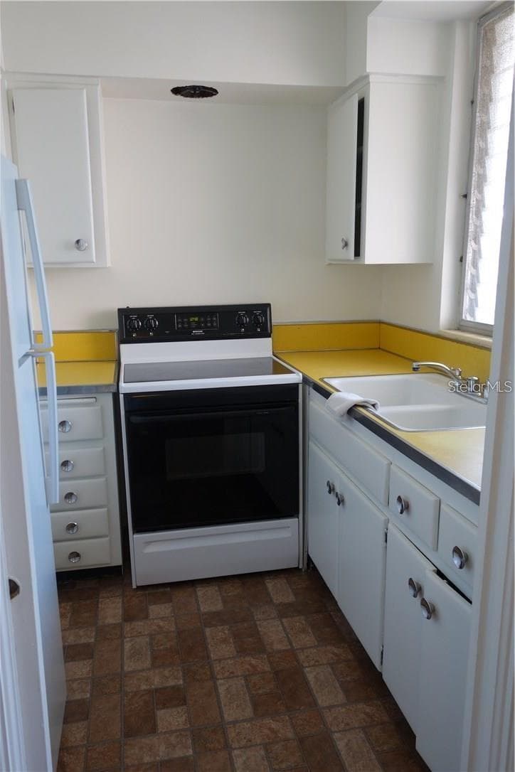 200 N Betty Ln #2E photo 4