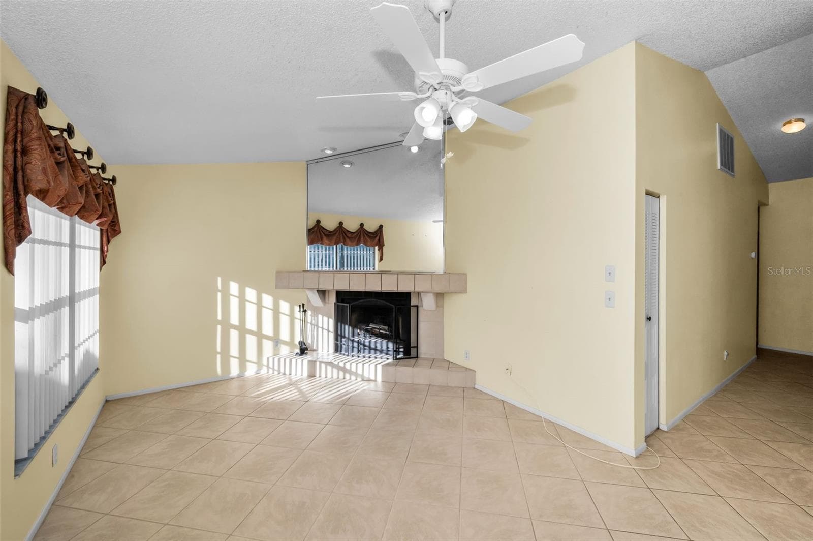 3500 Magnolia Ridge Cir #405 photo 5