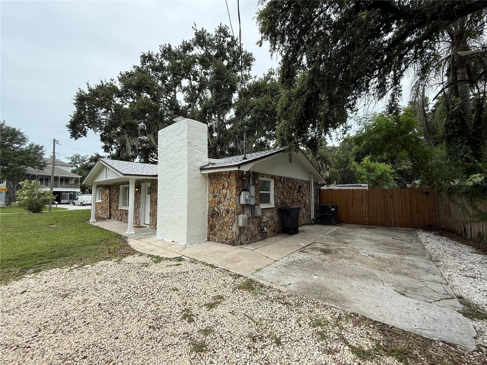 4553 Edith St photo 3