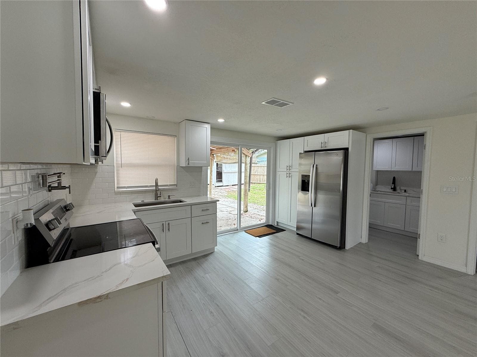 4553 Edith St photo 5