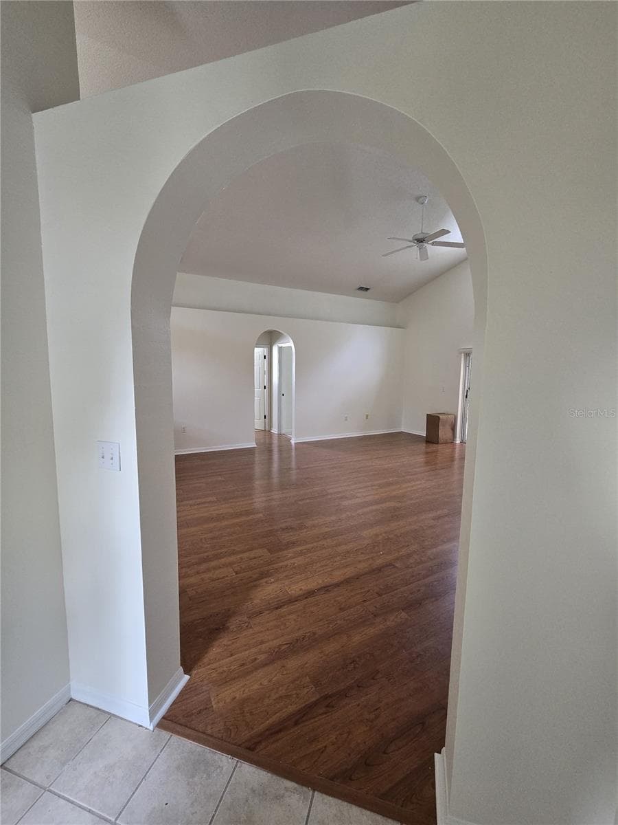 3127 Valley Vista Cir photo 3