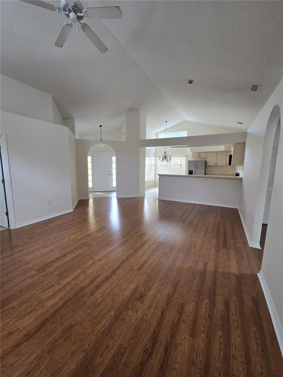 3127 Valley Vista Cir photo 4