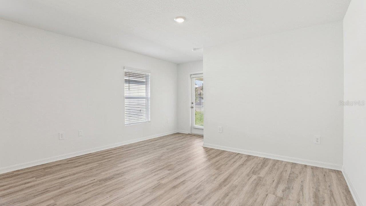 5580 Taverna Loop photo 4