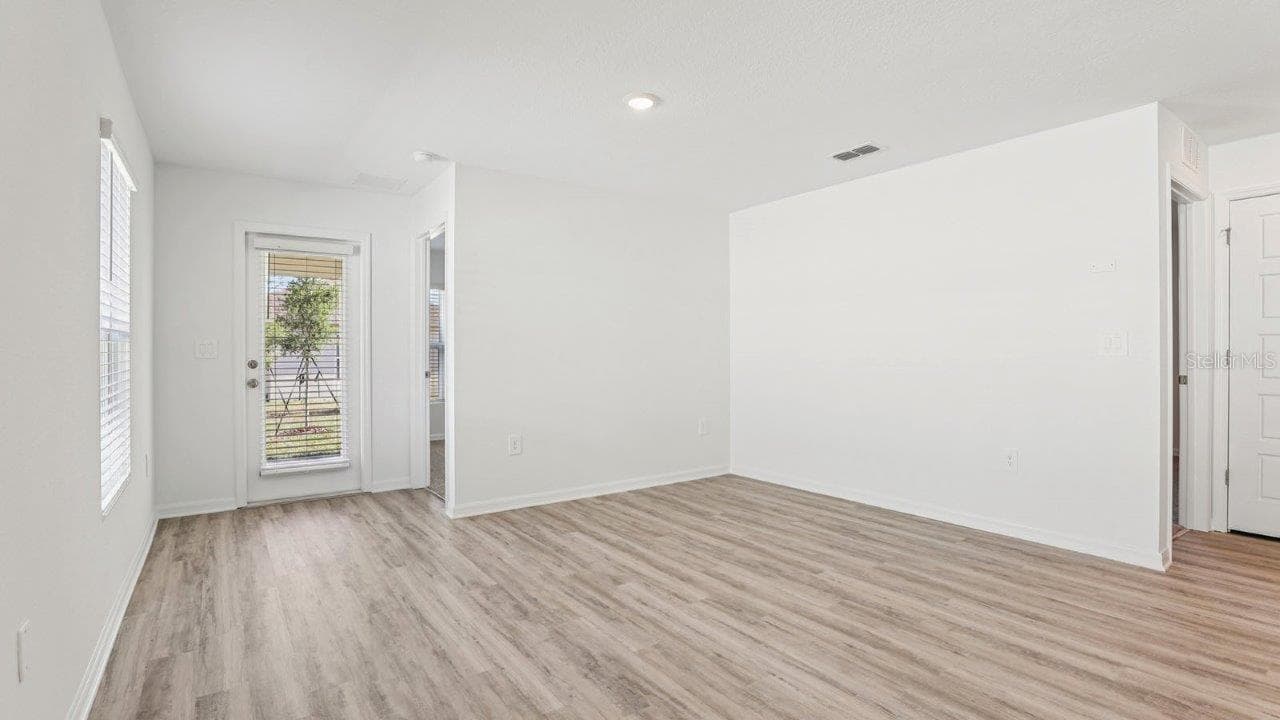 5580 Taverna Loop photo 5