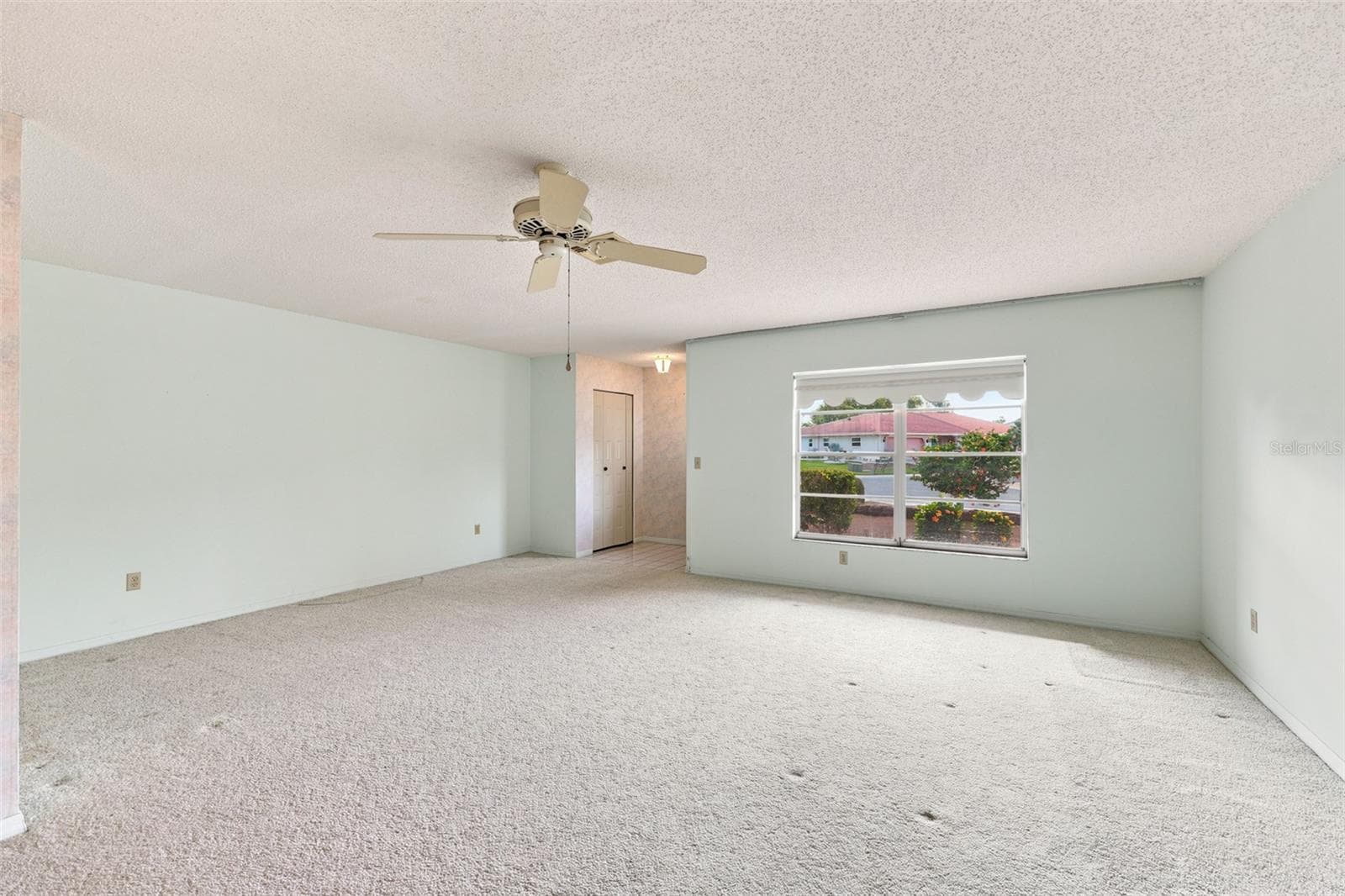 127 Wintersong Ln photo 5